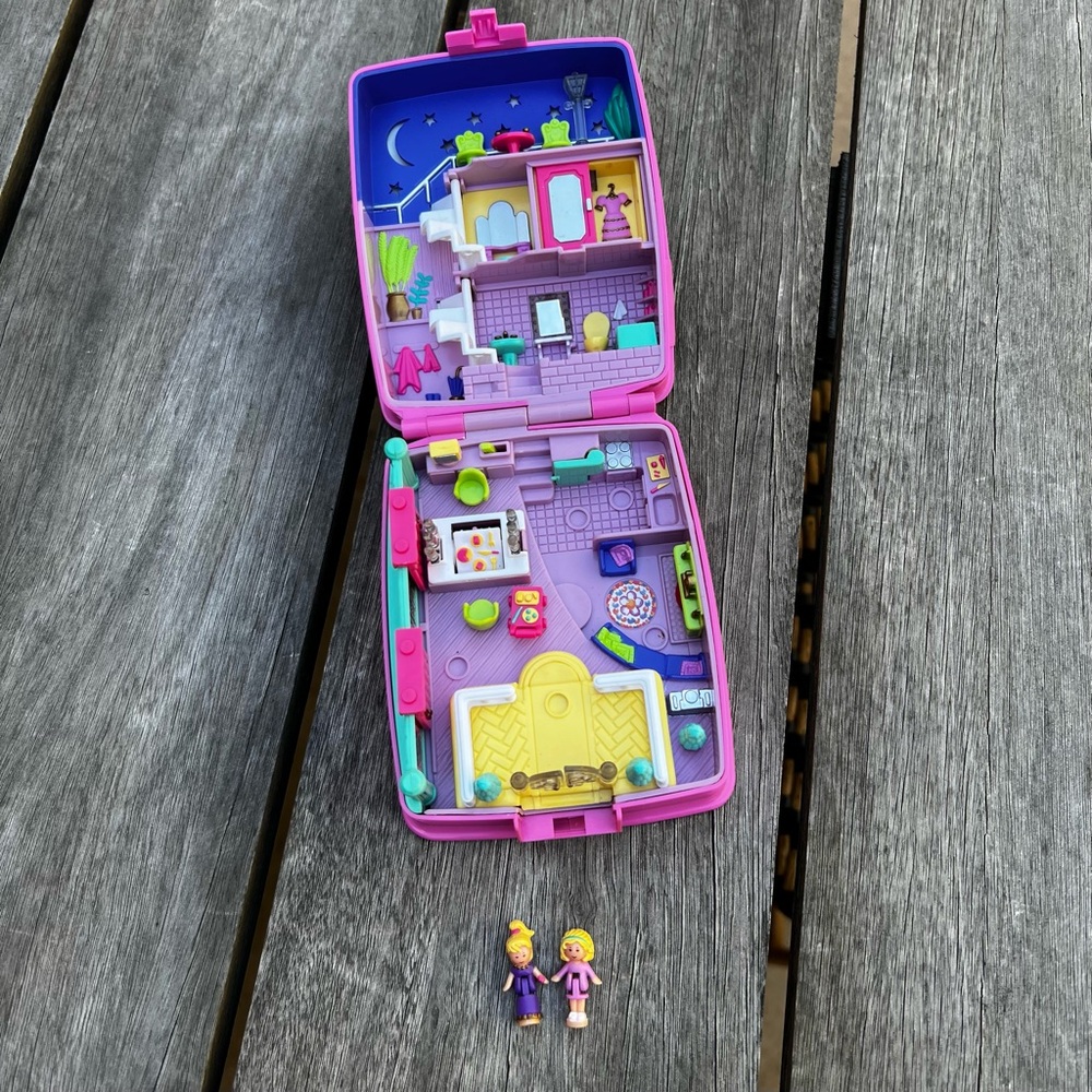 Vintage 1994 Polly Pocket Bluebird Star Bright Dinner Party with 2 Dolls WORKING